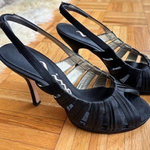 nina pumps